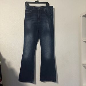 UNITED COLORS OF BENETTON Cameron STRETCH FLARED JEANS Size 33 BNWT